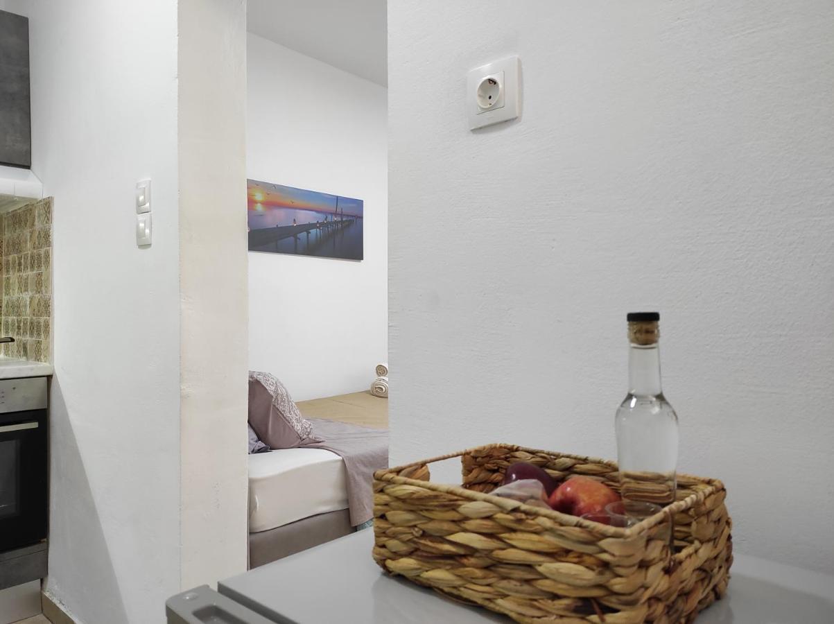 Secret Stories Studio Apartment Ираклио Екстериор снимка